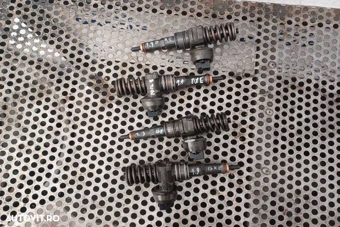 Injector motorina 038130073AG Seat Leon 2 1P  [din 2005 pana  2009] seria Hatchback 5-usi 1.9 TDi M - 3