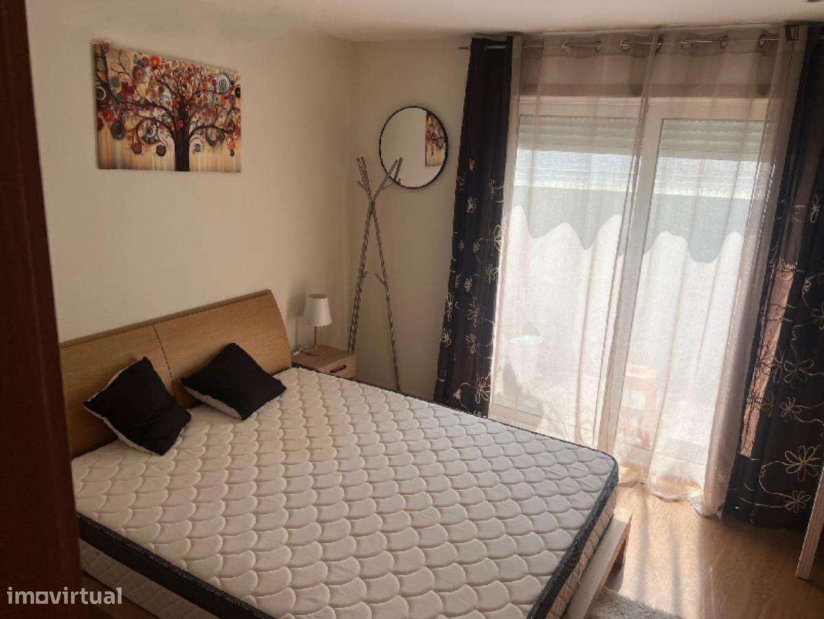 Quarto - localizado em Pedrouços Porto - Grande imagem: 5/10
