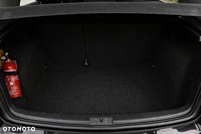 Volkswagen Golf V 1.9 TDI Comfortline - 27