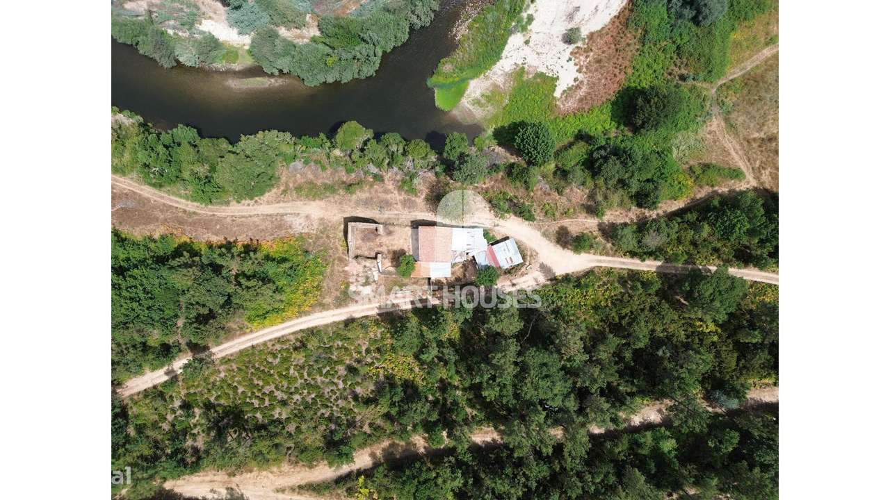 Quinta junto a Rio Alva c/ moradia T3-35