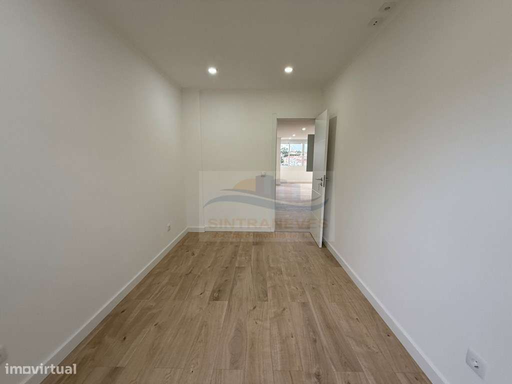 T4 Remodelado na Damaia - Oportunidade Única! - Grande imagem: 4/16