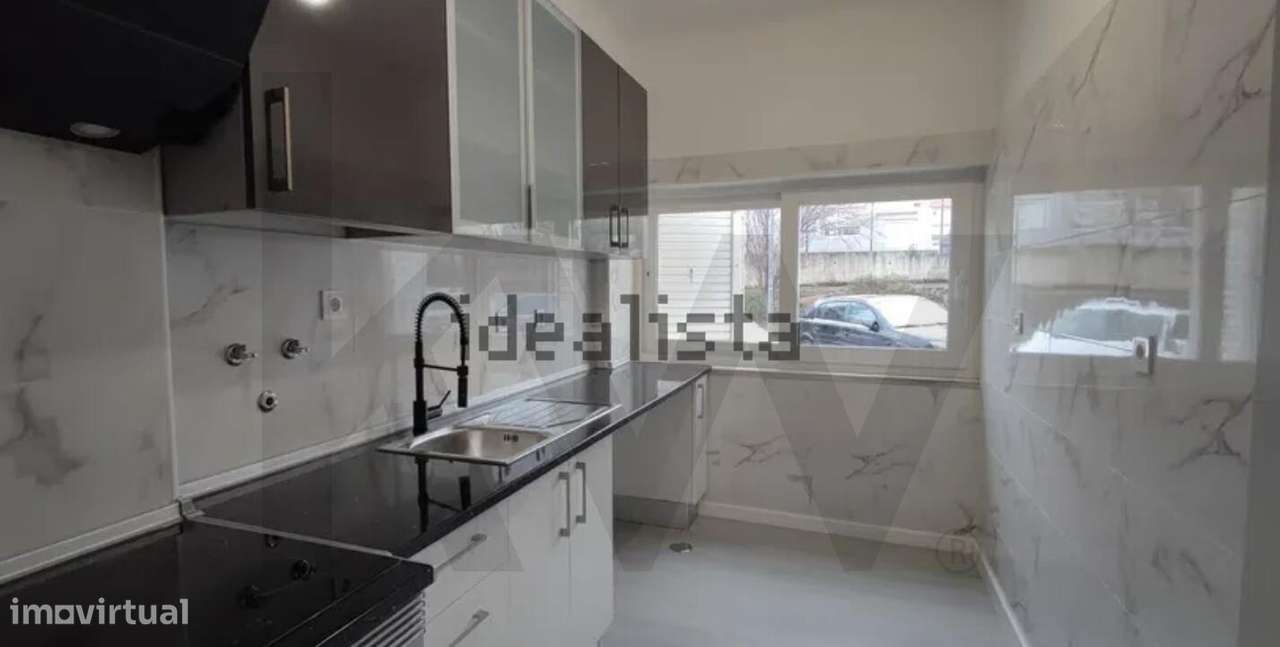 Apartamento T3 à venda no centro do Laranjeiro-19