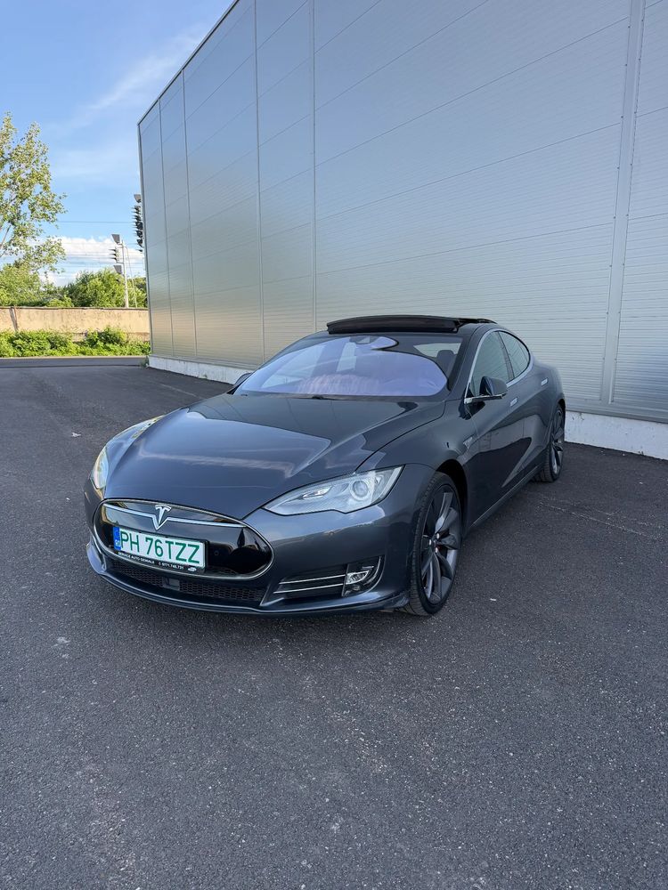 Tesla Model S Ludicrous Performance 2016