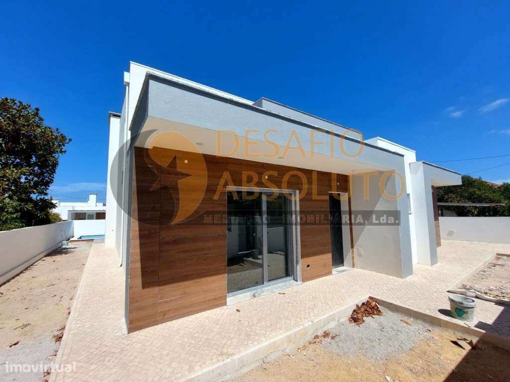 Moradia Isolada T4 C/ Piscina e Garagem - Brejos de Azeitão-28