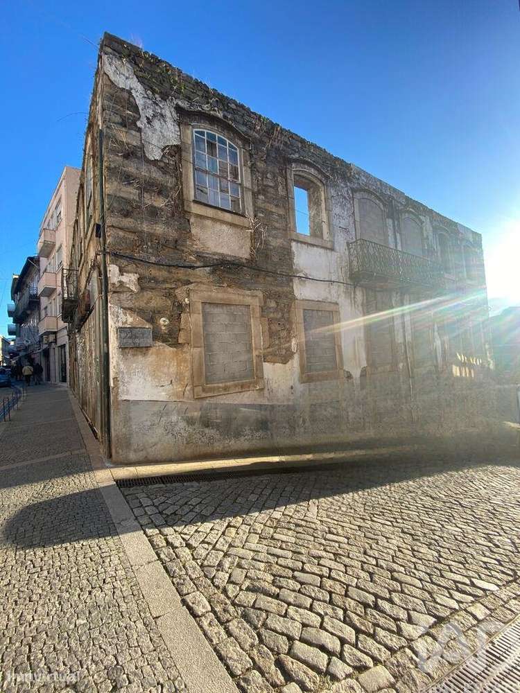 Prédio em Peso da Régua e Godim de 1092,00 m2 - Grande imagem: 4/30