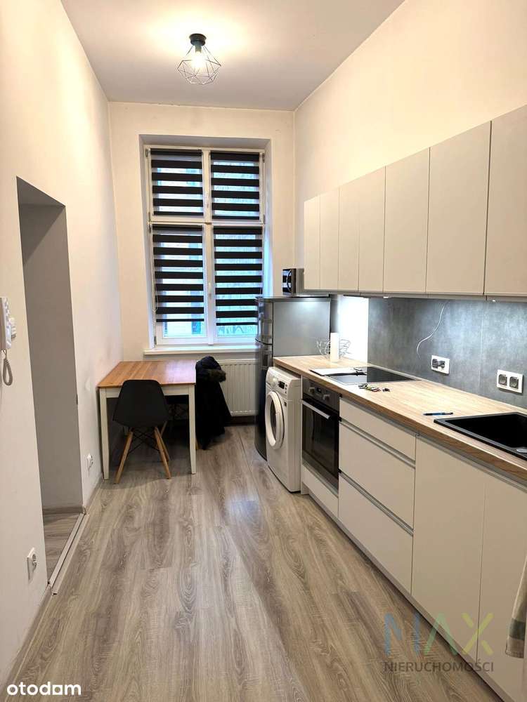 Jasna przestronna kawalerka z balkonem w sercu Kazimierza - Pełny obrazek: 4/6