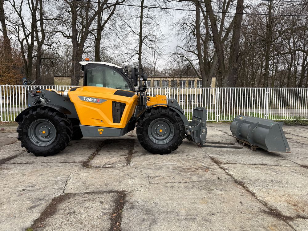 Liebherr Ładowarka teleskopowa t36-7s 2023