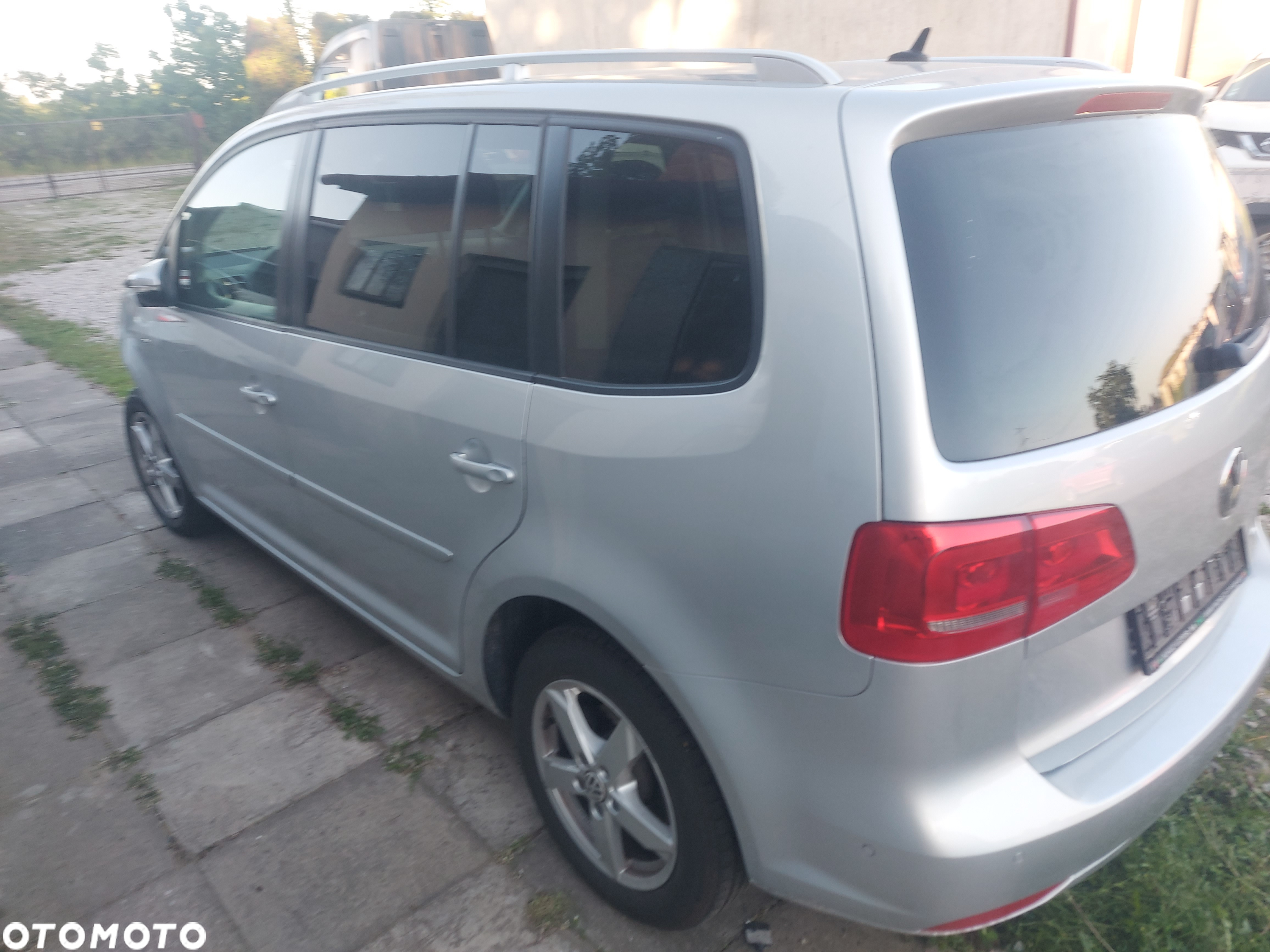 Volkswagen Touran 1.4 TSI EcoFuel DSG Life - 5