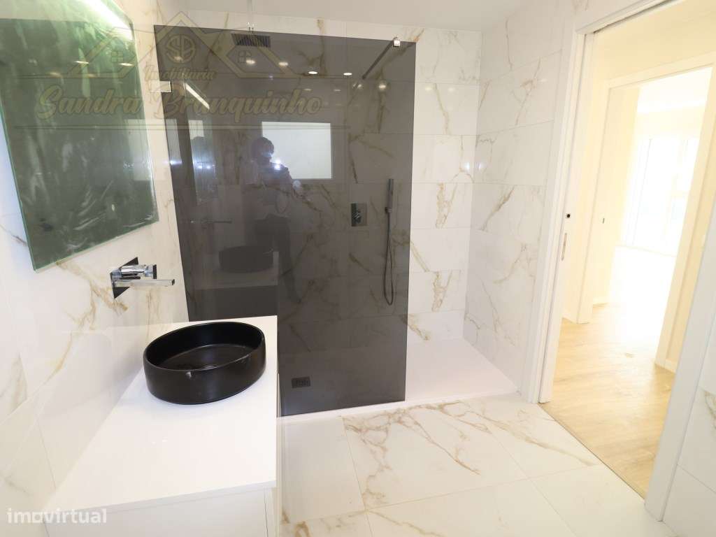 Moradia T5 (NOVA) com Piscina-50