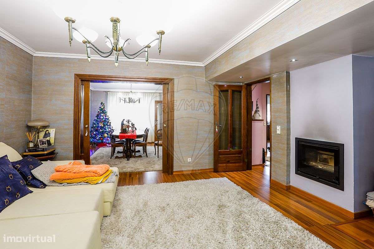 Moradia T4 para venda-11