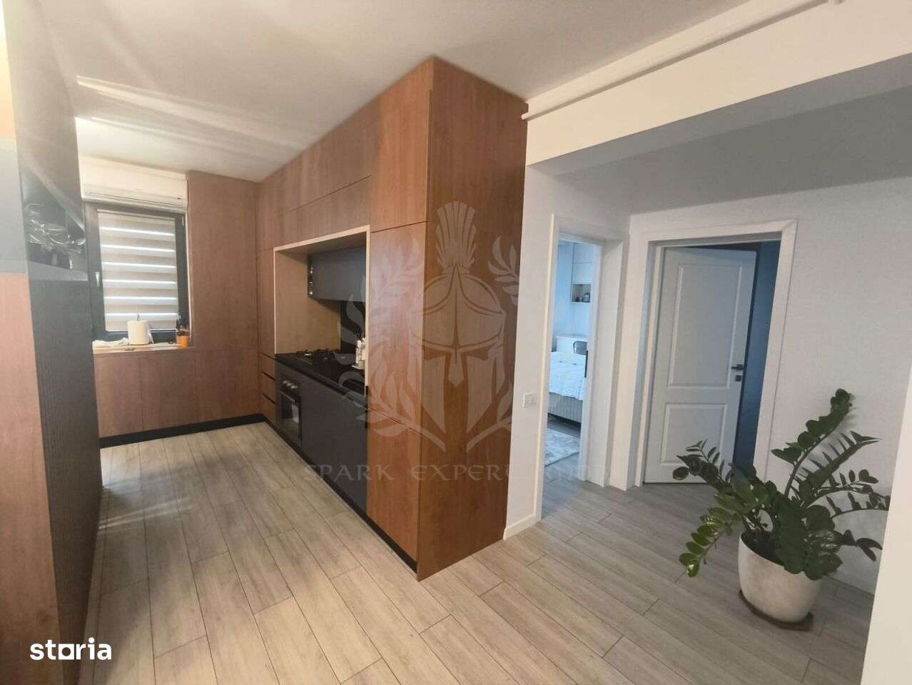 APARTAMENT 3 CAMERE// ZONA 9 MAI-5