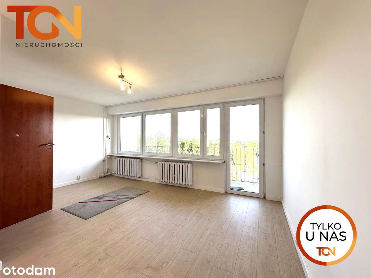 Trzy pokoje z dużym balkonem w dobrej lokalizacji - Pełny obrazek: 2/9