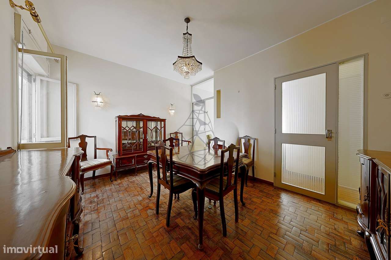 Moradia T3 com garagem à venda no centro de Portimão - Grande imagem: 4/60