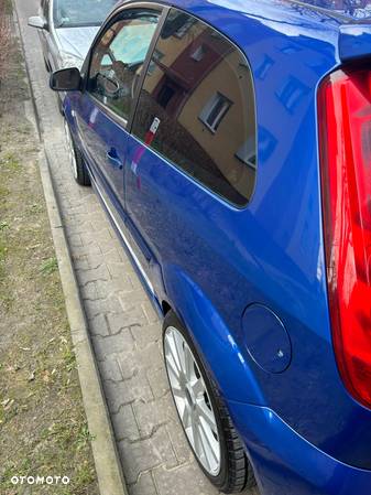 Ford Fiesta 2.0 ST - 9