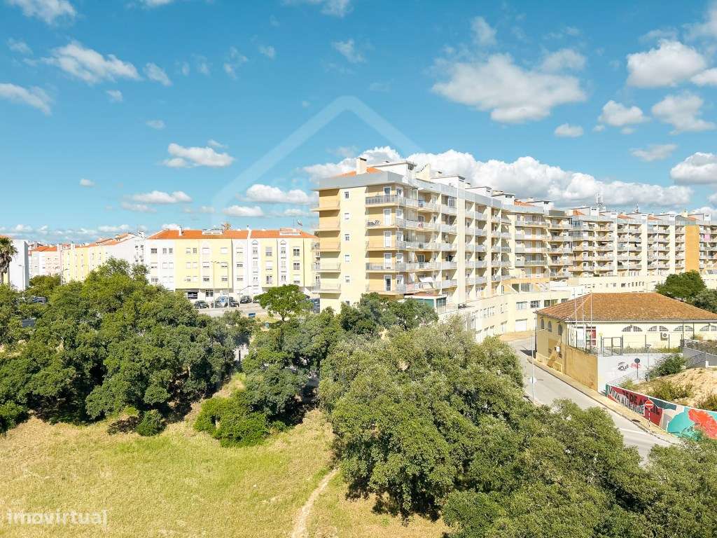 Apartamento T2 Torre da Marinha-25