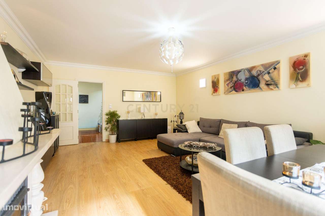 T2 com Terraço (95m2) e Piscina em Venda do Pinheiro - Grande imagem: 5/41