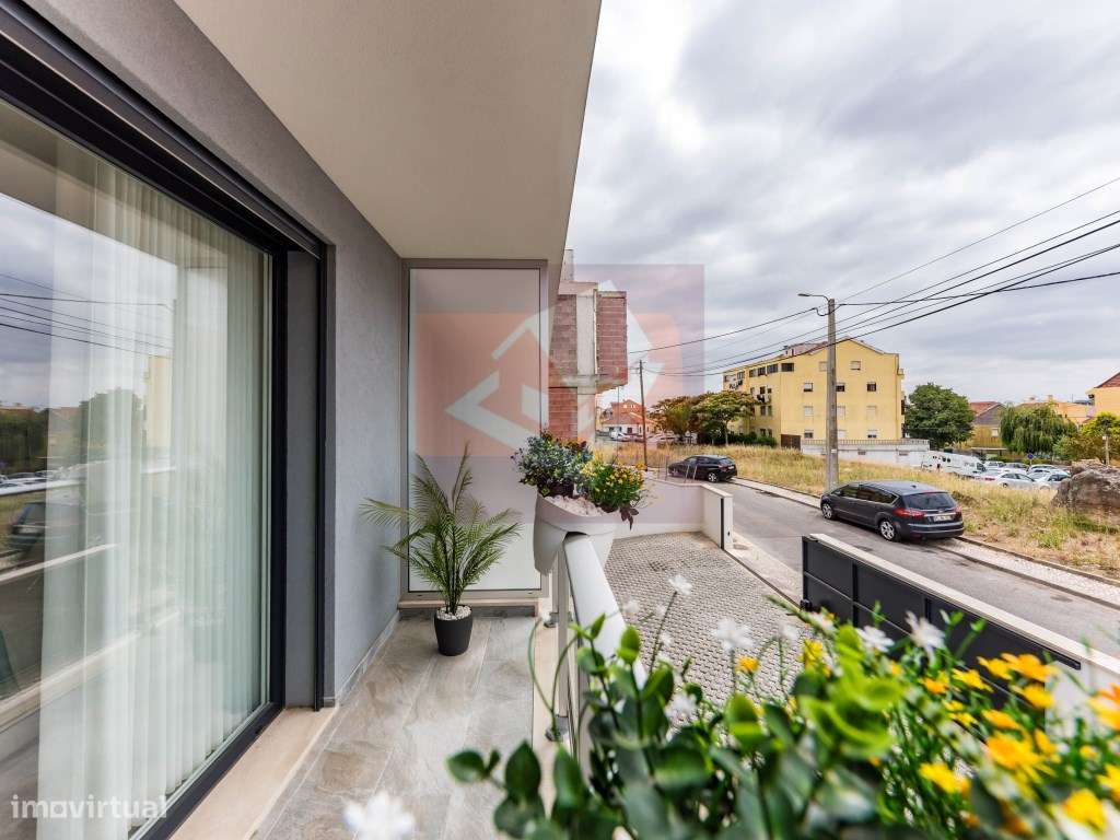 Apartamento T2 mobilado em Casal de Cambra-49
