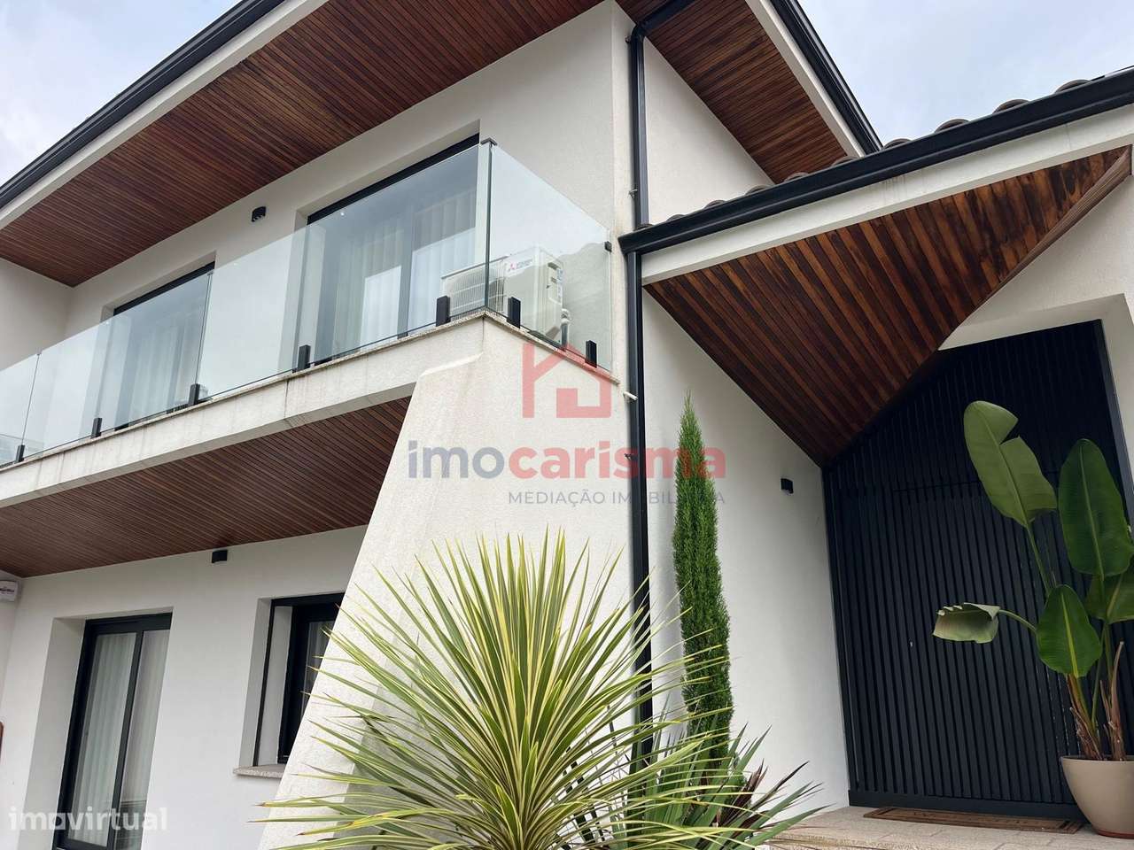 Moradia T3 de Luxo Próxima do Centro de Vila das Aves - Grande imagem: 4/53