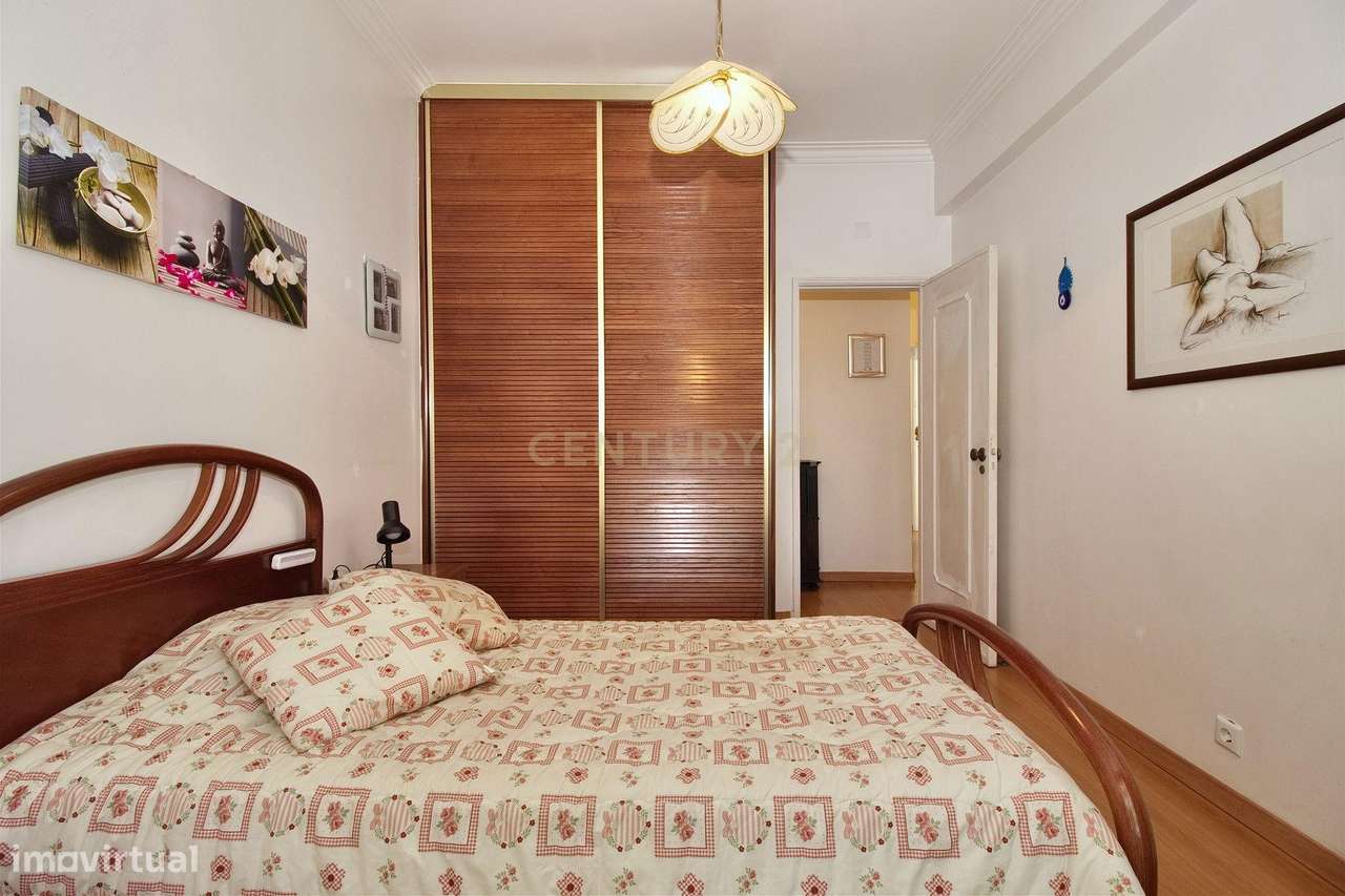 Apartamento T3 com 2 casas de banho em Barcarena – Pronto a habitar-11