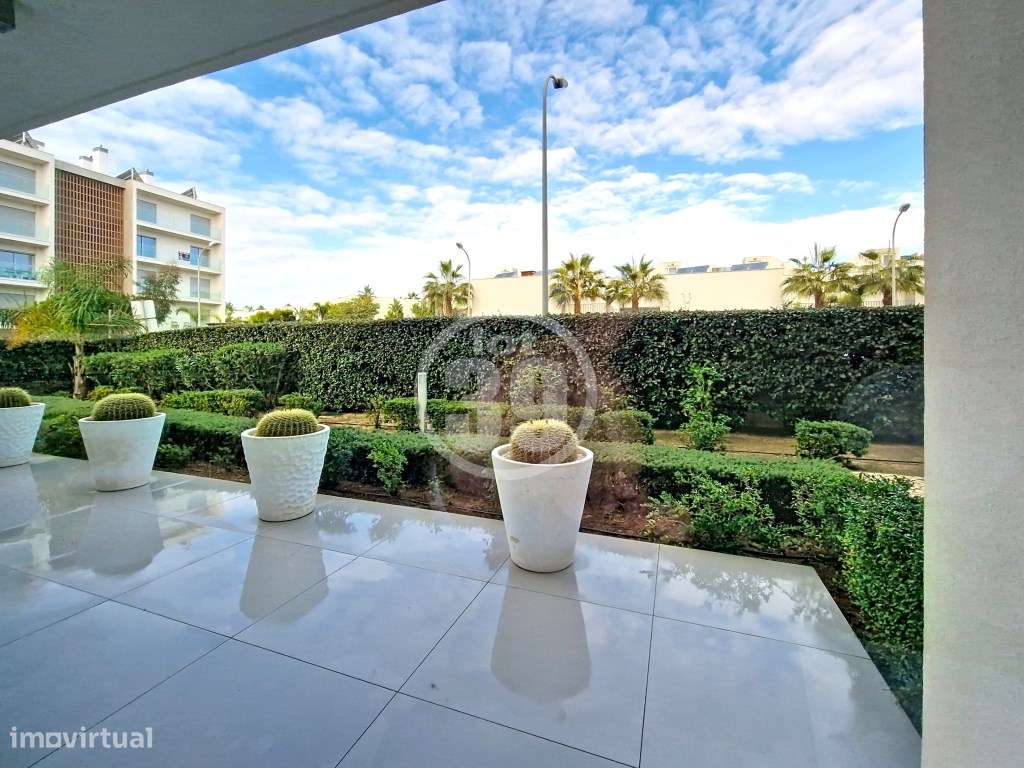 Fantástico apartamento com 3 quartos e inserido num bonito condomín...-11