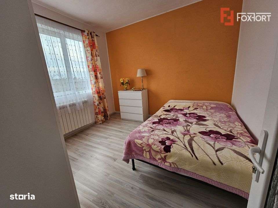 Casa individuala cu 7 camere, spatioasa in Sofronea-7