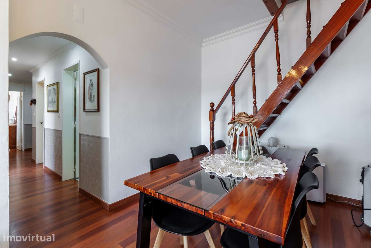 Apartamento T2+1 com Vista Desafogada | Cacém-6