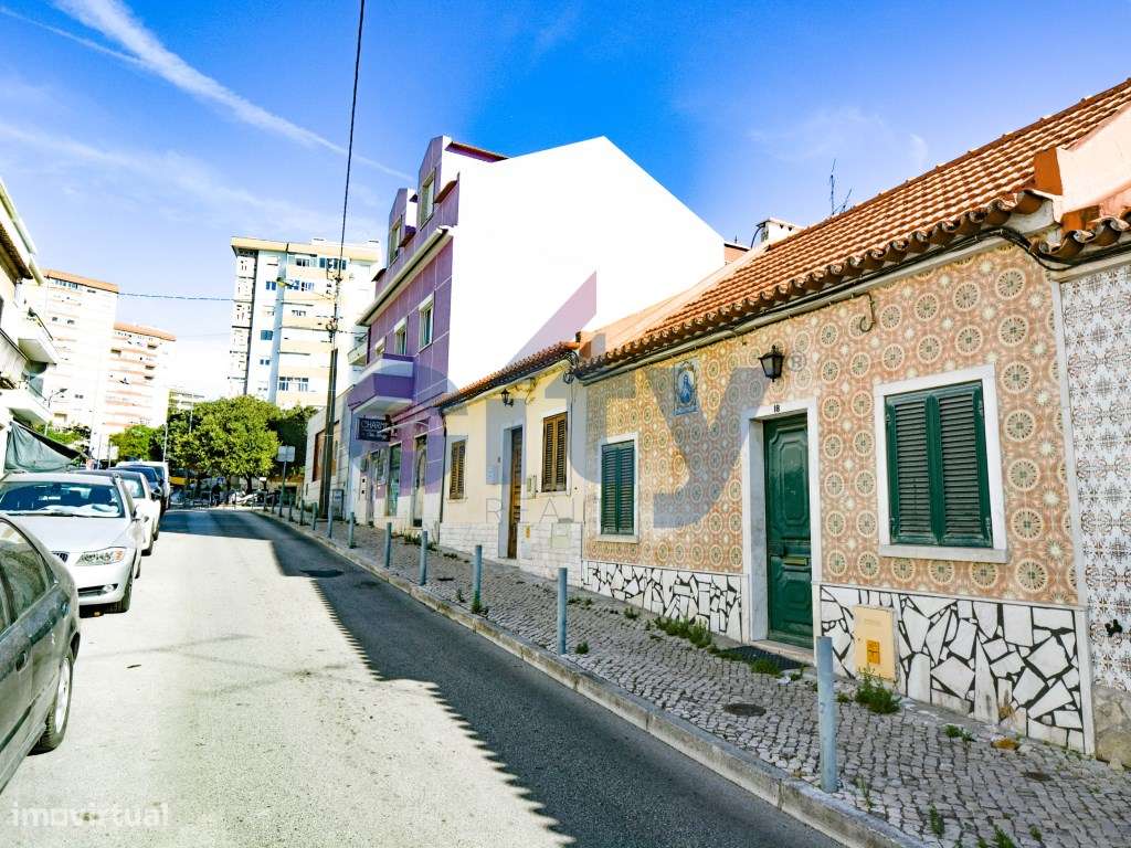 MORADIA EM BANDA , T3 A APENAS 170M DO METRO ODIVELAS-32