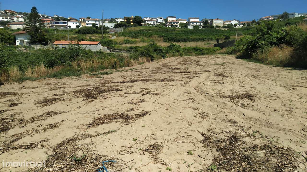 Terreno Agrícola em Figueiró (Santiago), Amarante, à Vila da Lixa - Grande imagem: 4/14