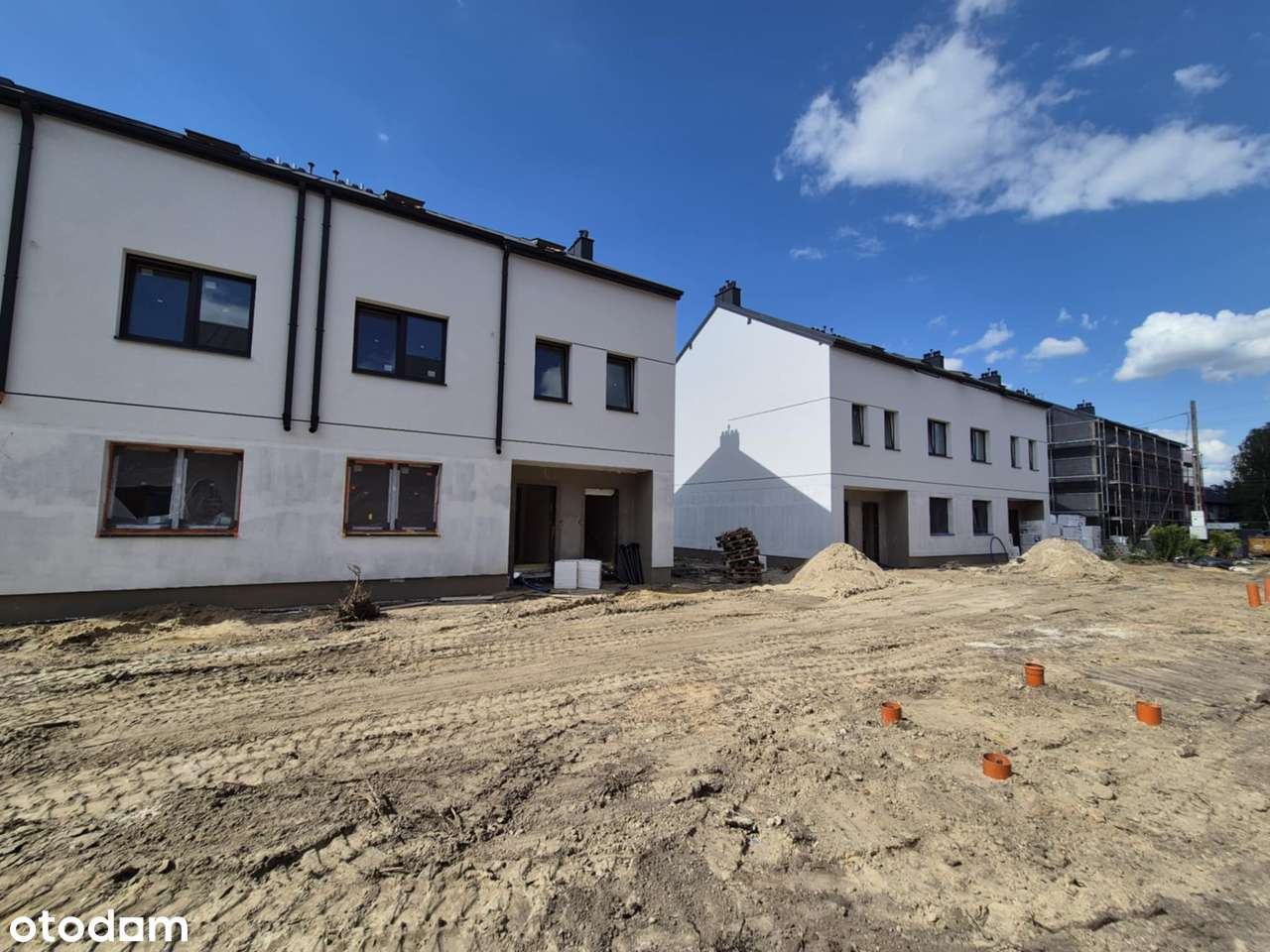 Mieszkania dwupoziomowe z ogródkami, klimatyzacją i dużymi oknami. - Pełny obrazek: 2/20