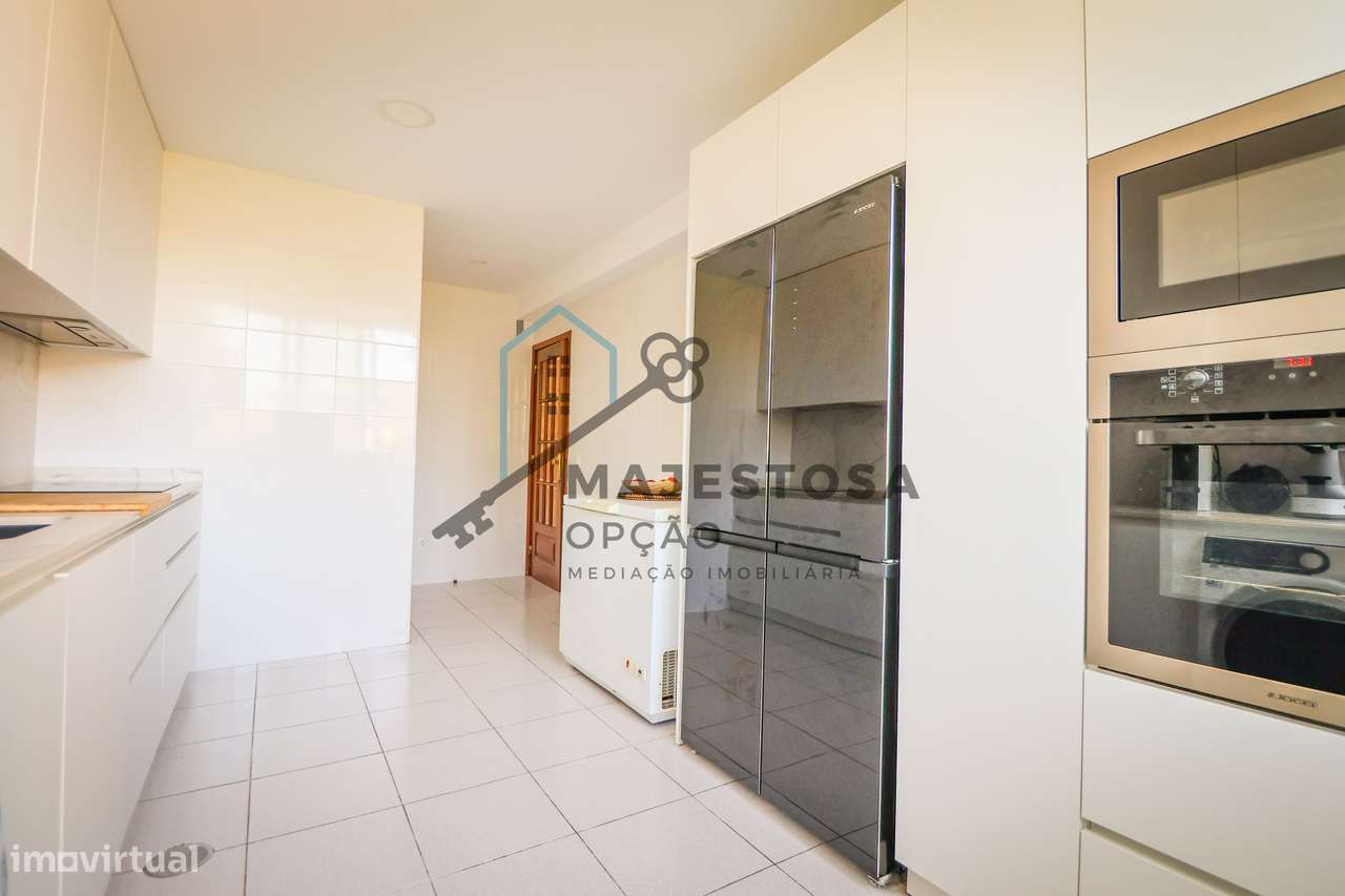 Apartamento T3 com Excelente Localização — São Vicente, Braga-7