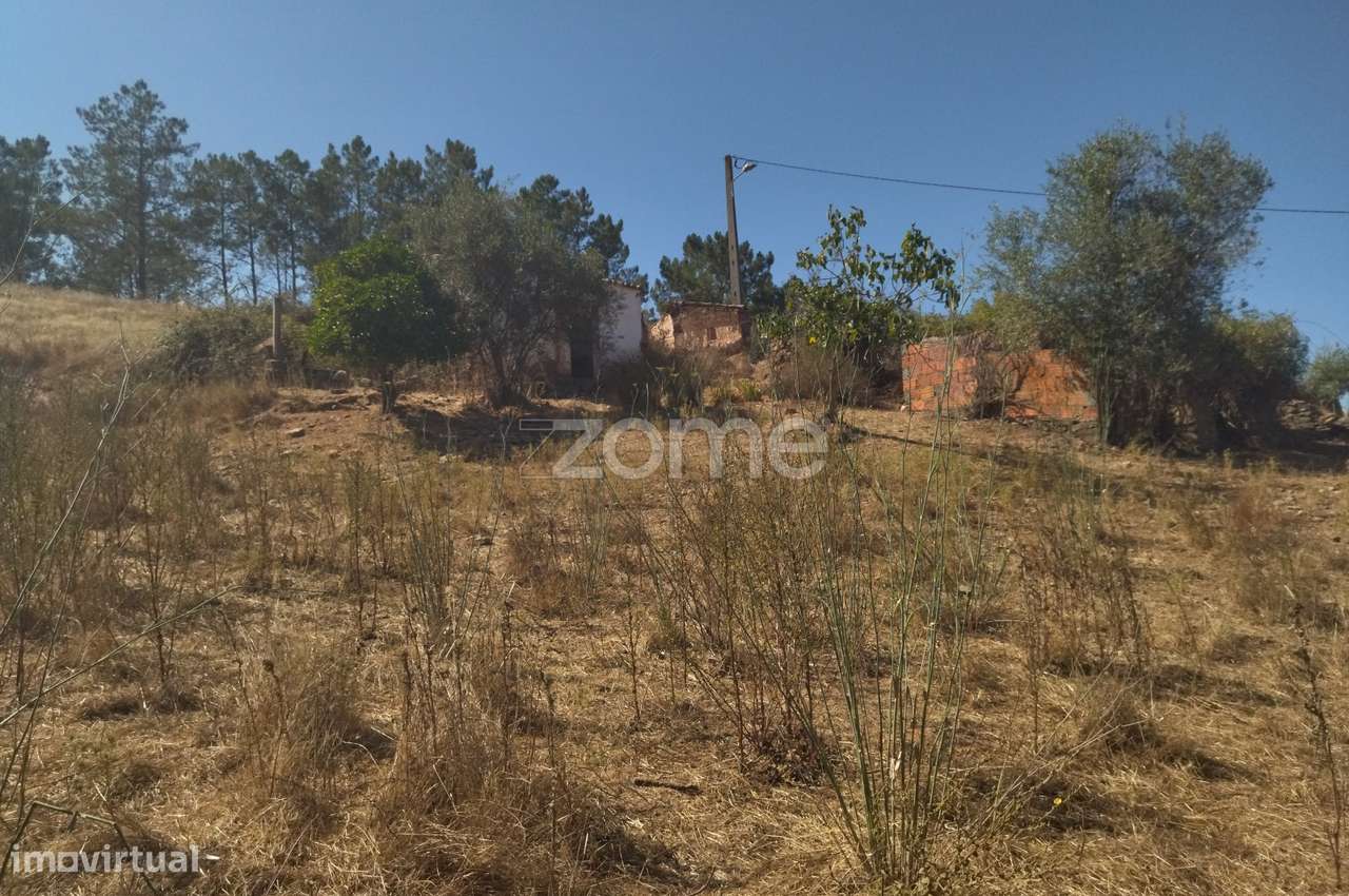 Moradia em ruína com terreno de 13.000m2, Odemira - Grande imagem: 2/18