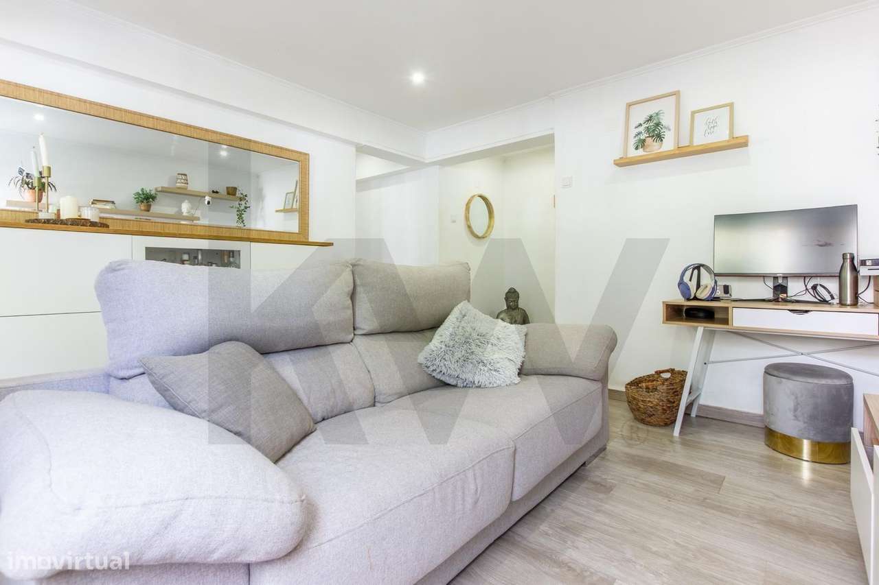 Apartamento T2 remodelado no Alto Seixalinho, Barreiro-9