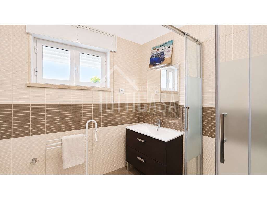Apartamento T1 totalmente renovado em Olival Basto-7