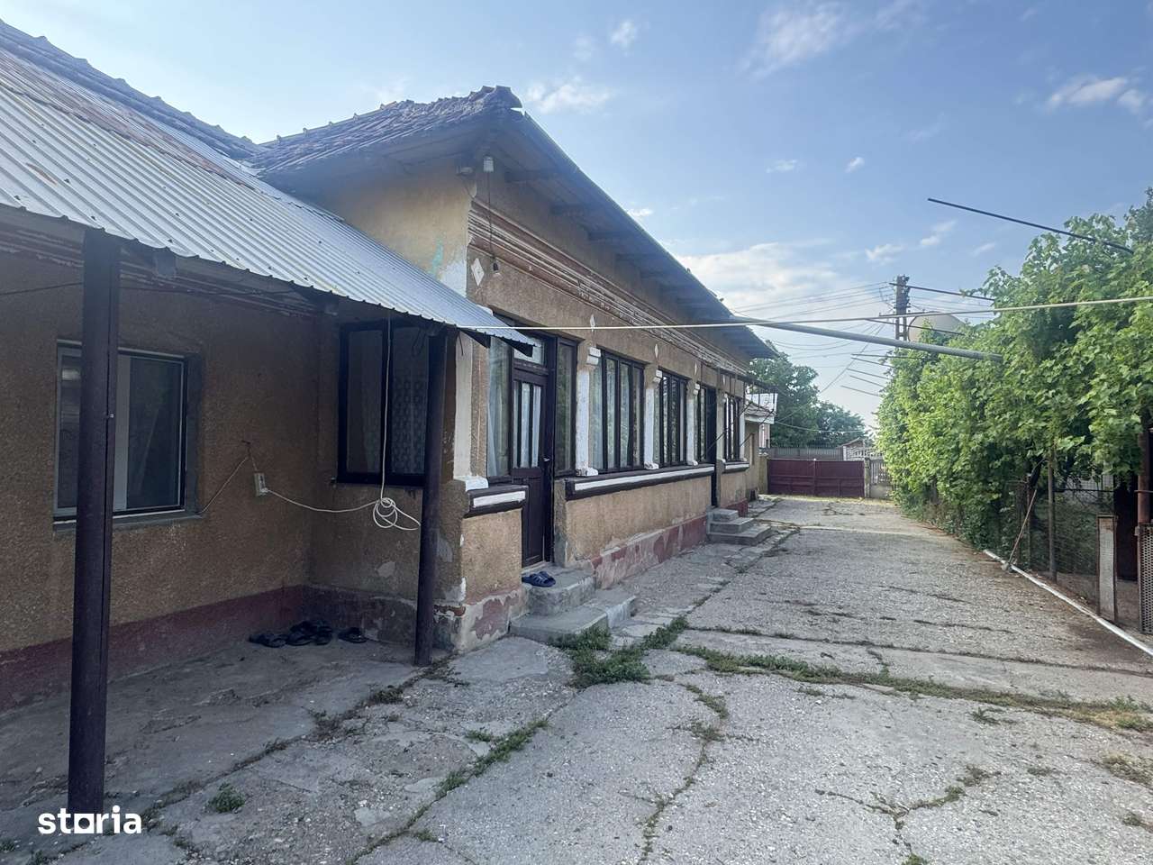 Casa traditionala, 4 cam + Anexe, 2500 mp.teren, D=15 ml. Milcov -Ulmi - Imagine principală: 3/9