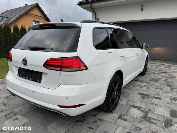 Volkswagen Golf VII 1.6 TDI BMT Trendline - 16