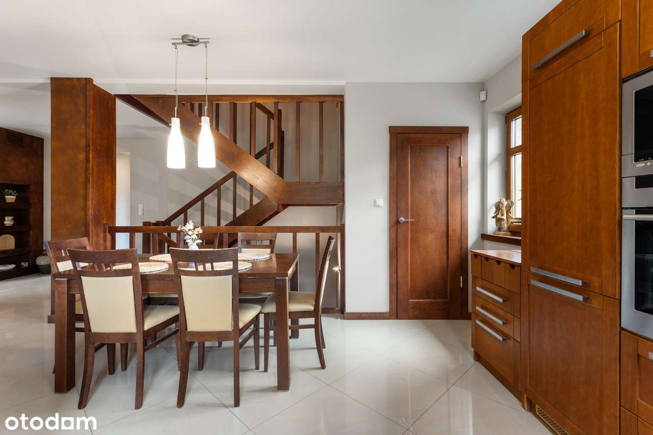 Wyjątkowy dom obok lasu i jezior! Wygodny dojazd do centrum miasta-4