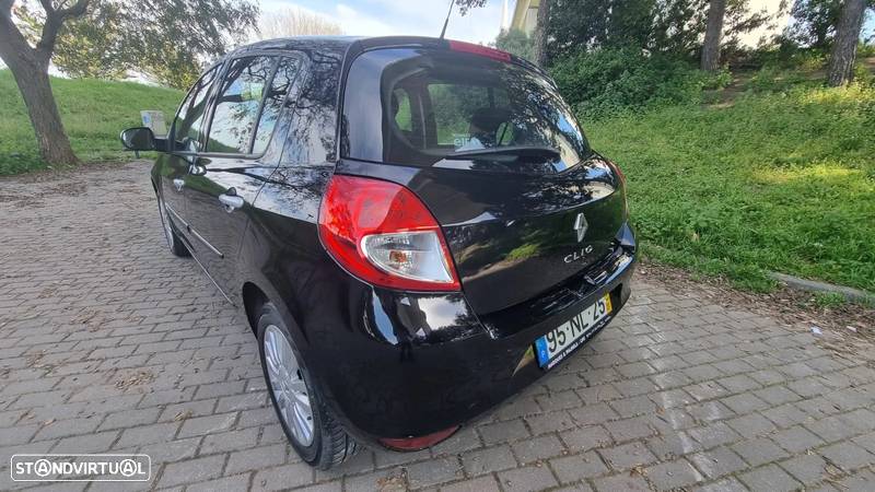 Renault Clio 1.2 16V Confort - 6