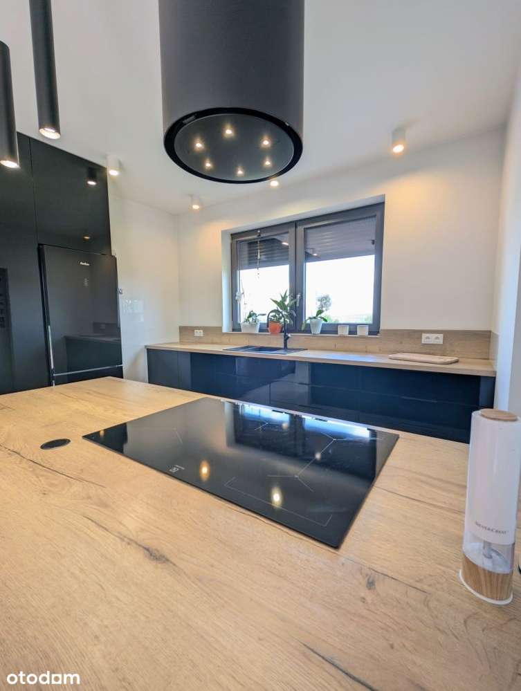 Nowoczesny parterowy dom z klasą w cichej widokowe-8