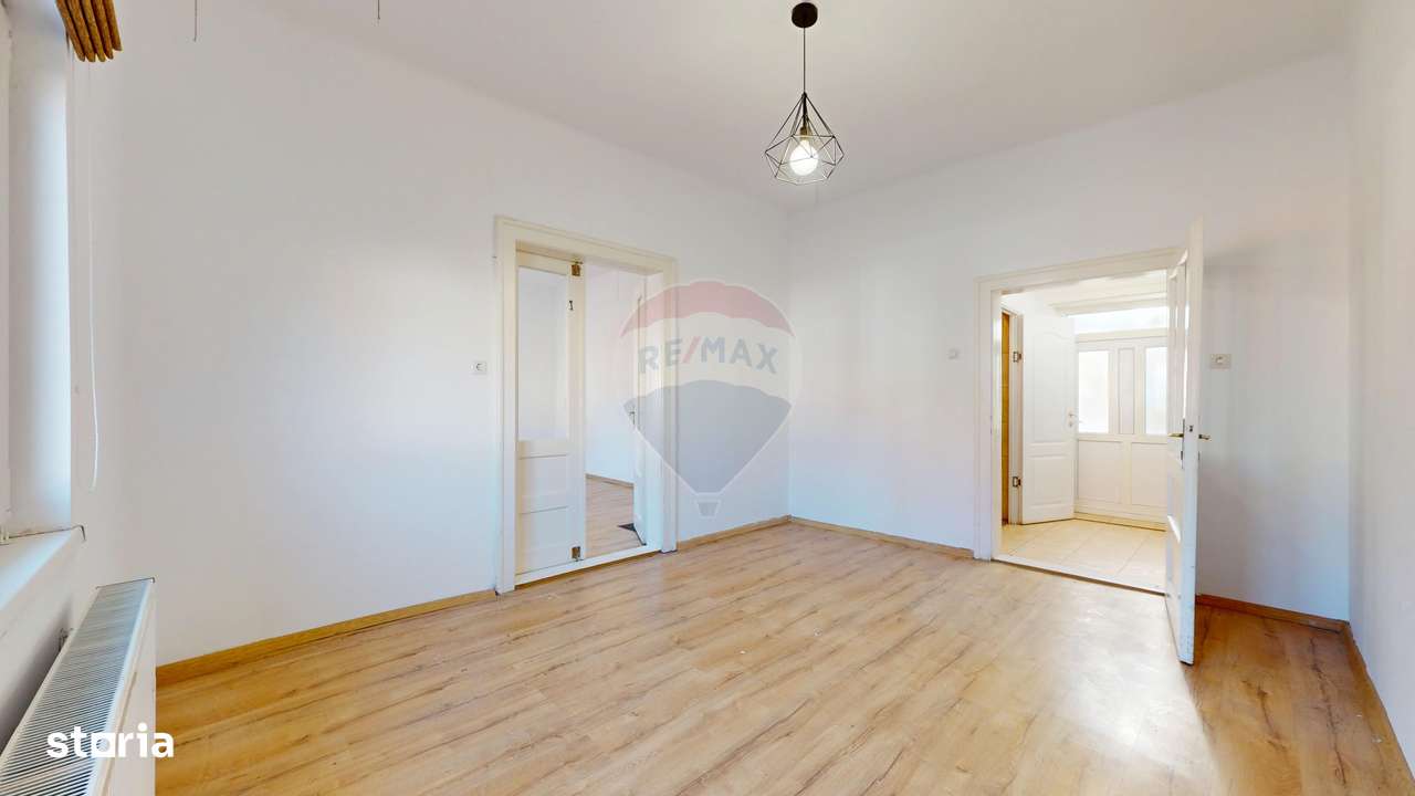 Birouri de închiriat în Brașov, strada Aurel Vlaicu, trafic intens - Imagine principală: 5/10