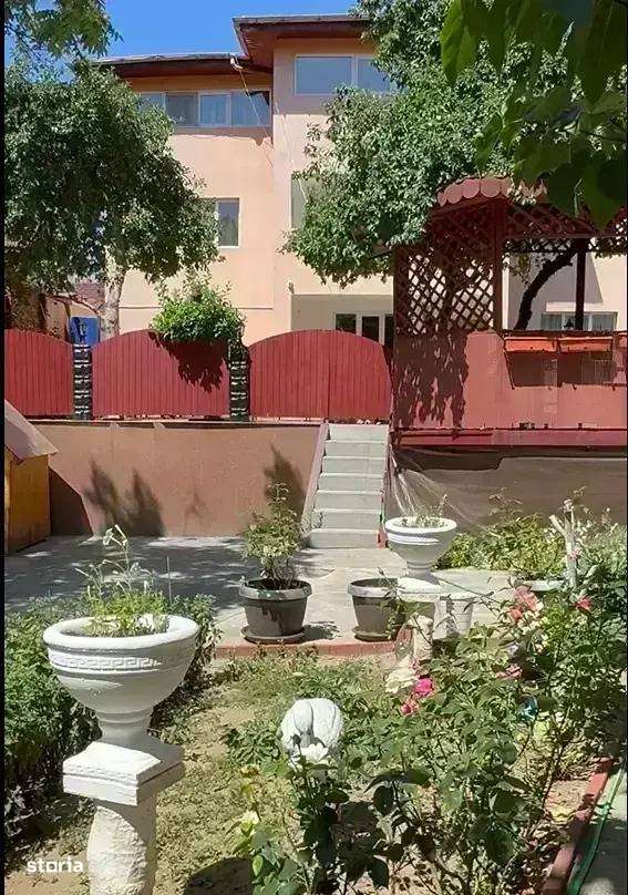 Casa individuala, gradina,  piscina, foisor, locuri de parcare - Imagine principală: 1/17