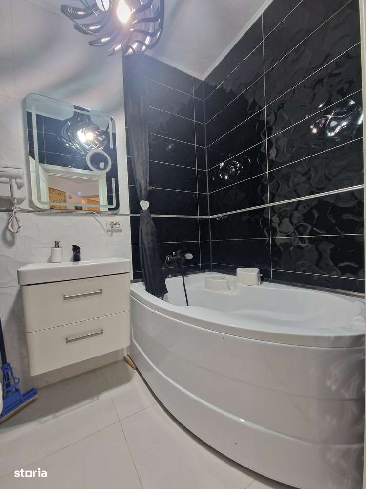 Mamaia Nord- 2 camere 54mp, mobilat-utilat, parcare privata, piscina - Imagine principală: 4/16