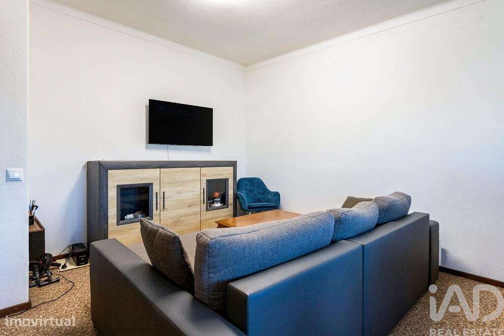 Moradia bi-familiar T6 em Ferreiras de 183 m2 - Grande imagem: 5/24