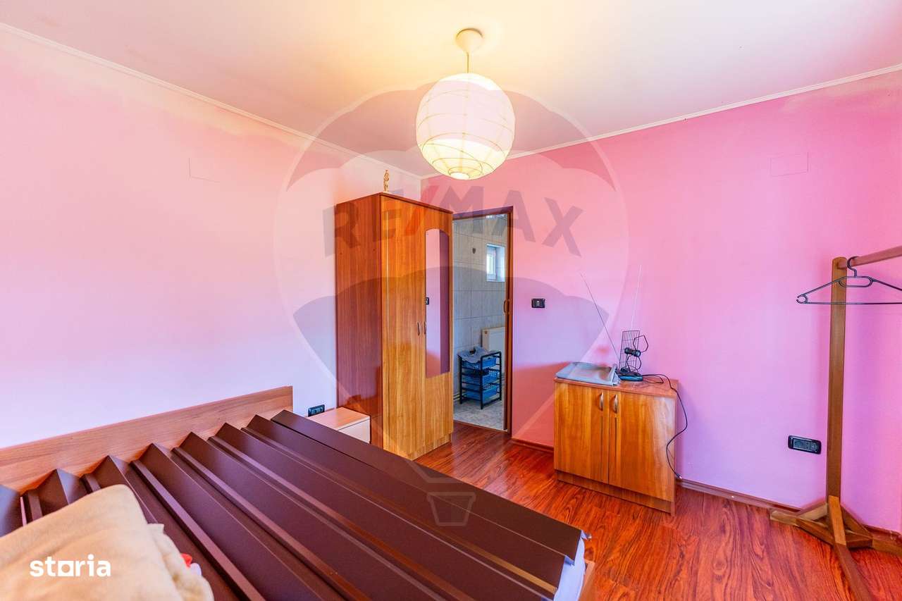 Vilă 4 camere si teren 4421mp de vanzare-16