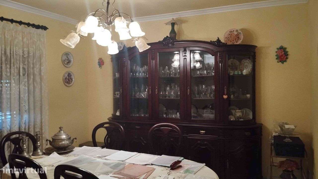 Moradia T5 na Quinta do Conde-12