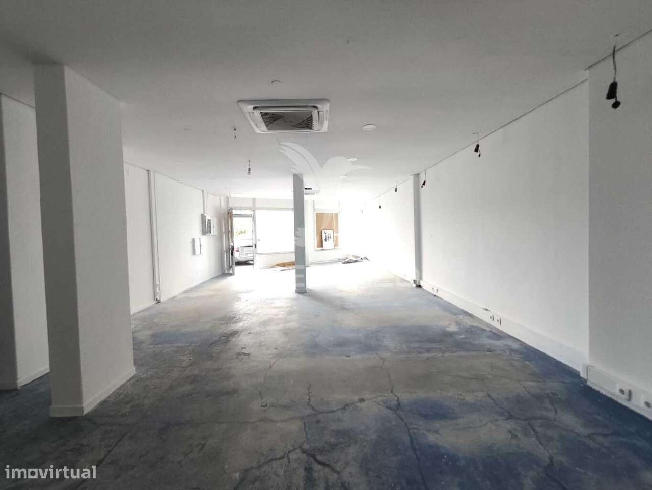 Loja Ampla,Loures. - Grande imagem: 2/18