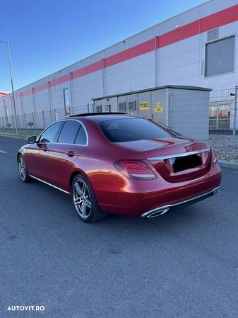 Mercedes-Benz E 220 d 4Matic T 9G-TRONIC - 4