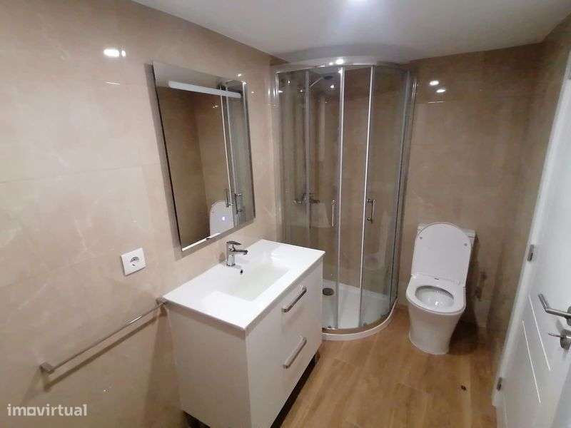 Moradia germinada. Aluga-se 1 das habitações. - Grande imagem: 5/8