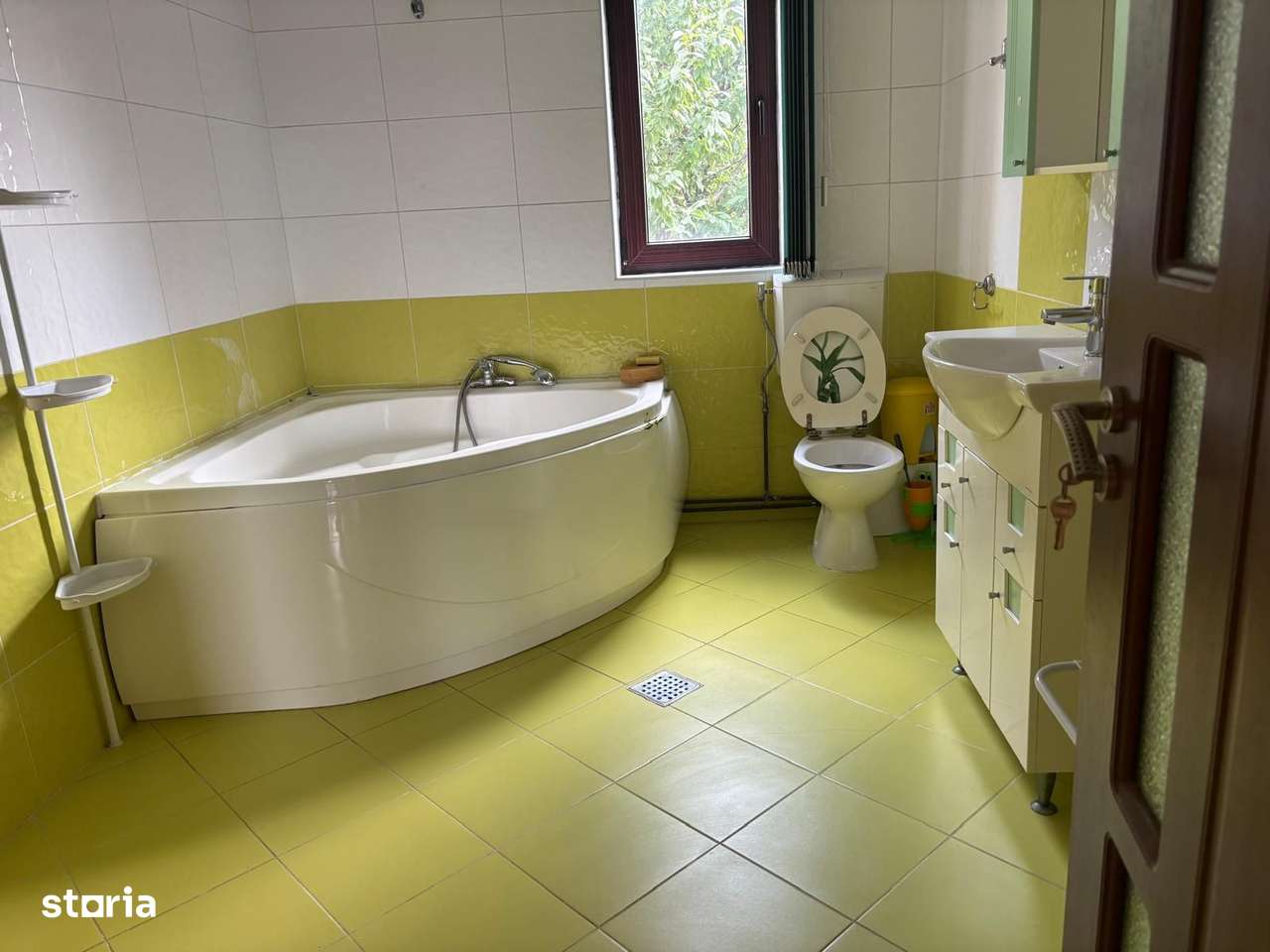 Casa cu 5 camere Breazu-7