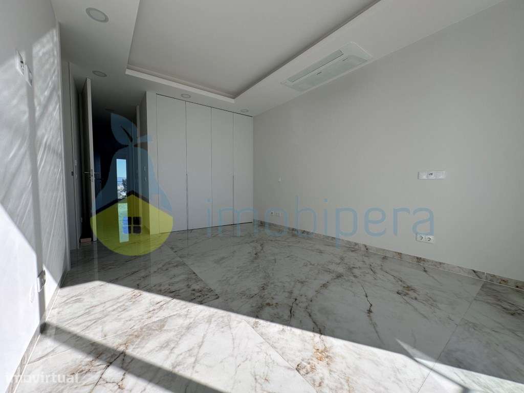 AP. T2 EM LAGOS - Grande imagem: 2/3