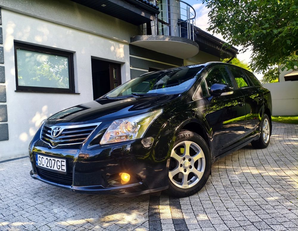 Toyota Avensis III (2009-) 1.8 Multidrive Edition 2010